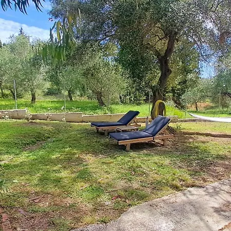 וילה Depiros Corfu *